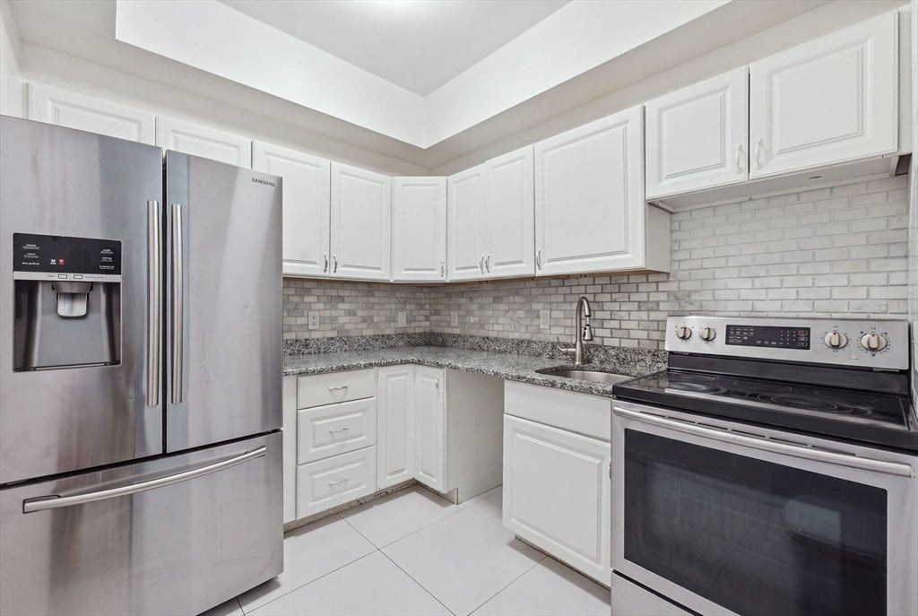 38 Carter St 107