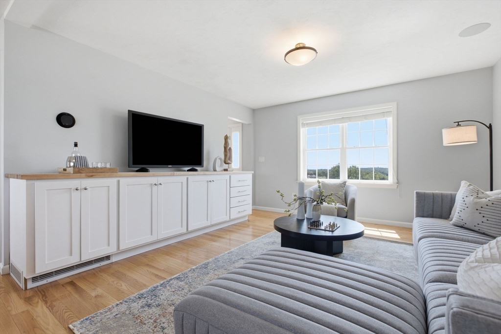 6 Pzegeo Circle, Peabody, MA Photo #3