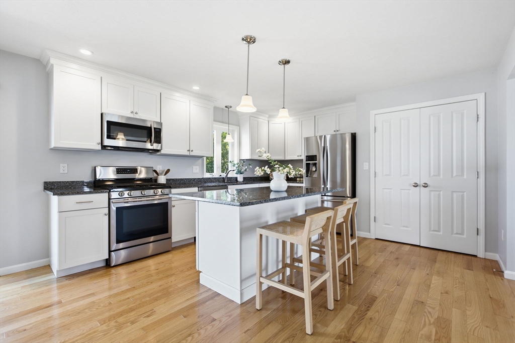 6 Pzegeo Circle, Peabody, MA Photo #10