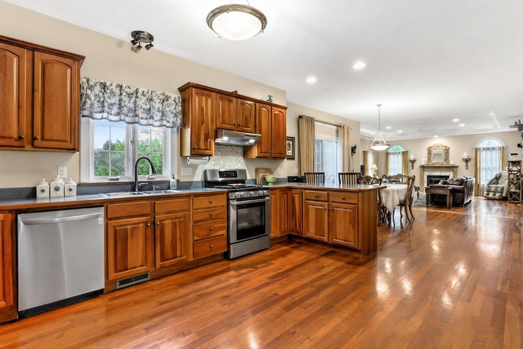 46 Gloria Drive, Westfield, MA Photo #16