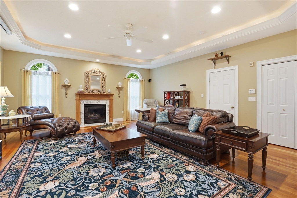 46 Gloria Drive, Westfield, MA Photo #20