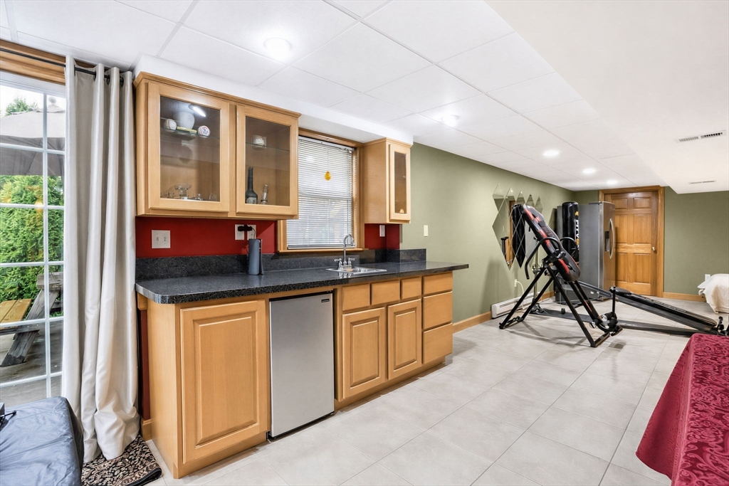 46 Gloria Drive, Westfield, MA Photo #33