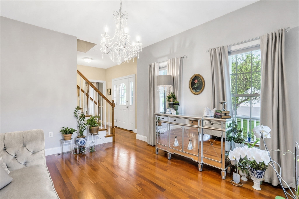 46 Gloria Drive, Westfield, MA Photo #8