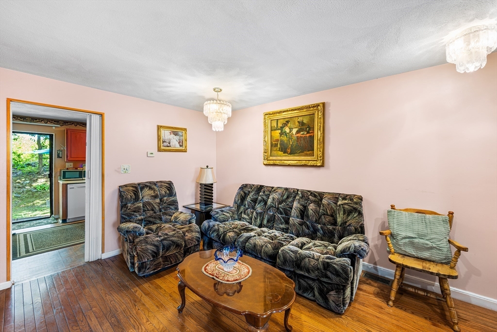 91 Sterling Ln 91