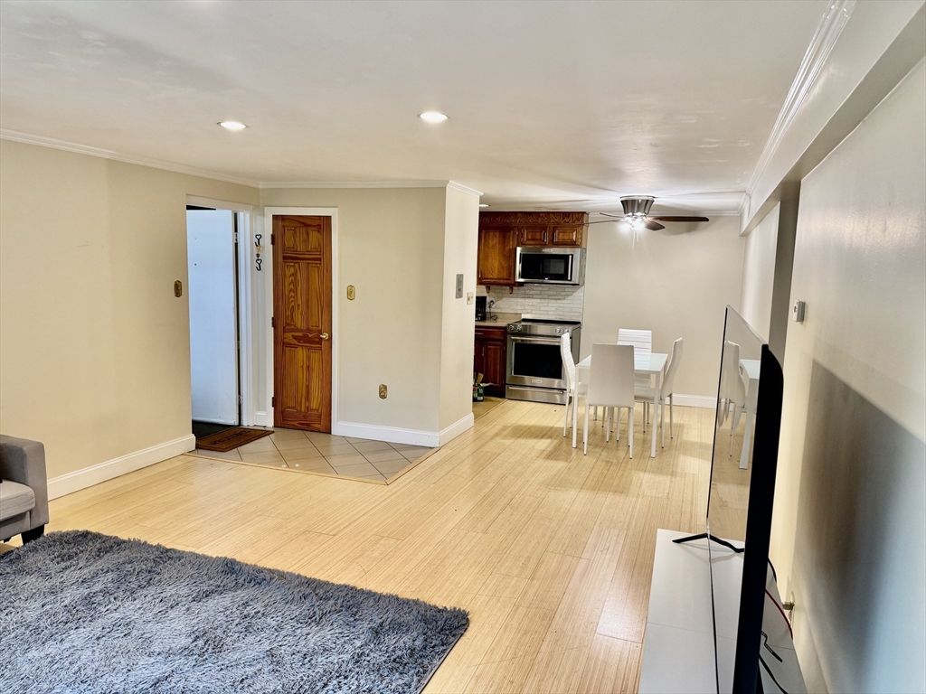 1 Albert Dr 2