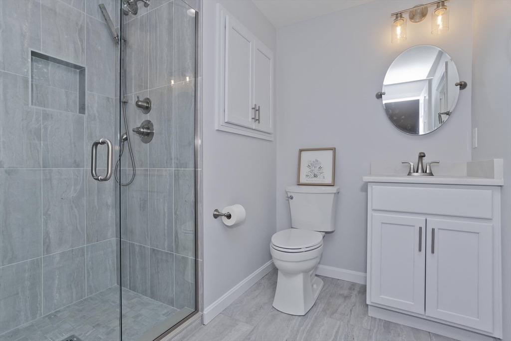 Wilbraham, Massachusetts 01095, United States, 5 Bedrooms Bedrooms, ,3 BathroomsBathrooms,Residential,Active,166248