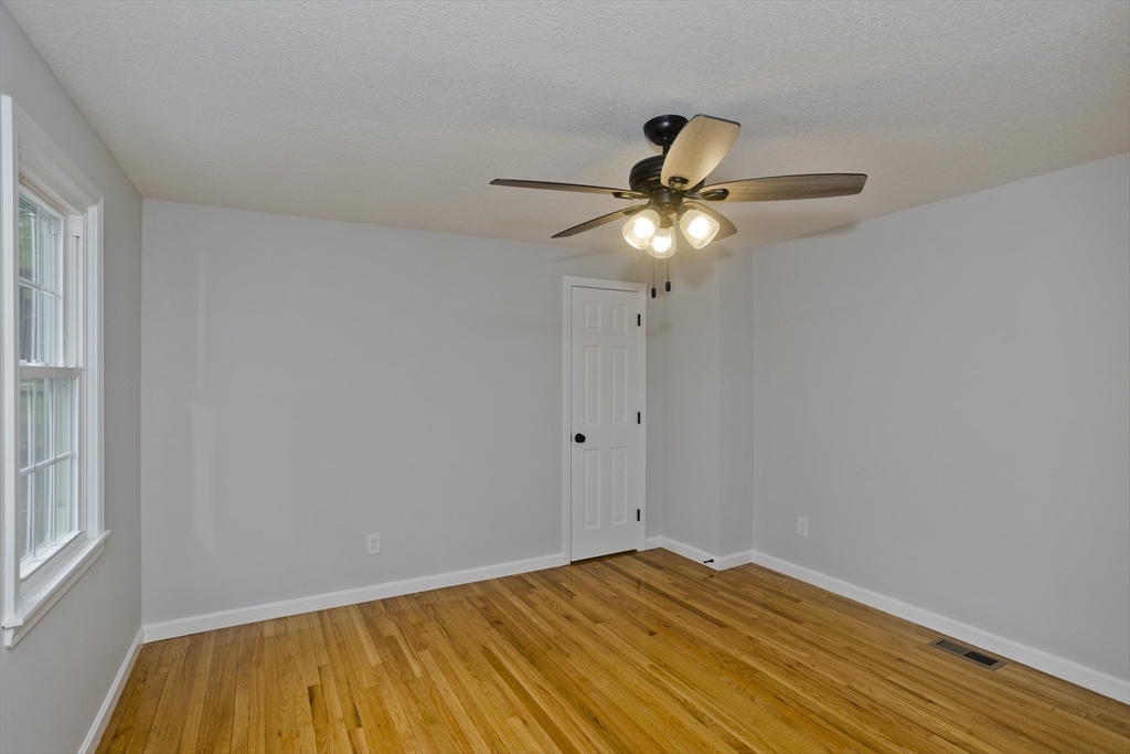 Wilbraham, Massachusetts 01095, United States, 5 Bedrooms Bedrooms, ,3 BathroomsBathrooms,Residential,Active,166248