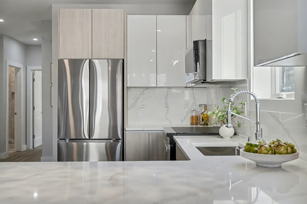 181 Maverick Street 2