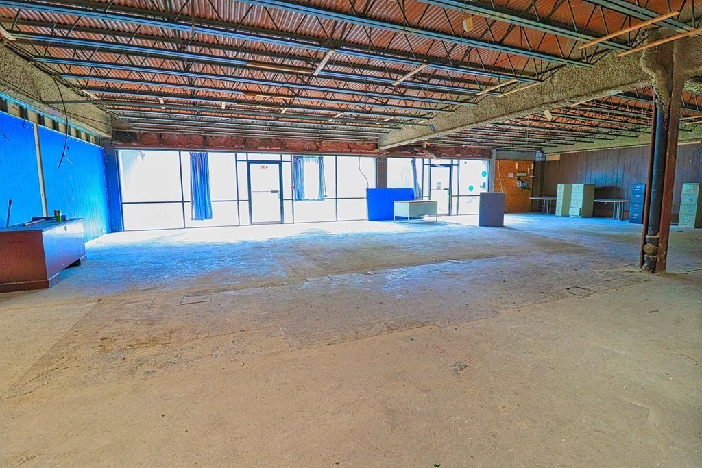 499 Essex Street Lower #1