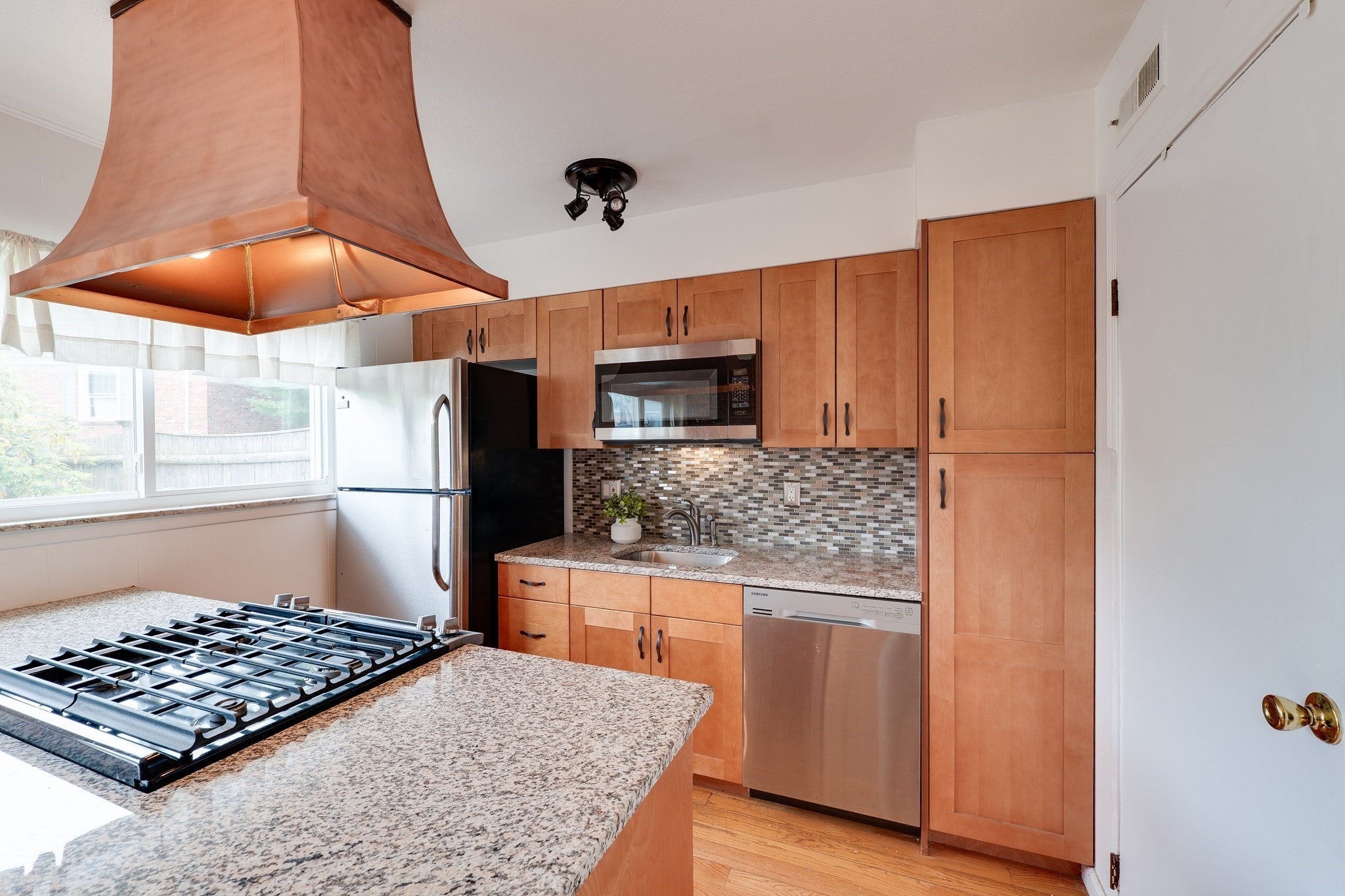 1173 Dickinson St #1173, Springfield, MA Photo #2
