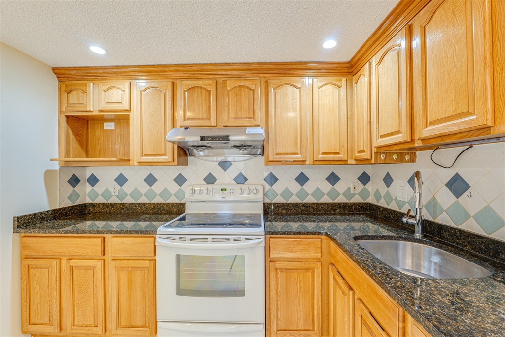 30 Revere Beach Pkwy #610, Medford, MA Photo #9