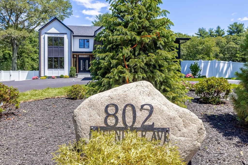 802 Greendale Ave