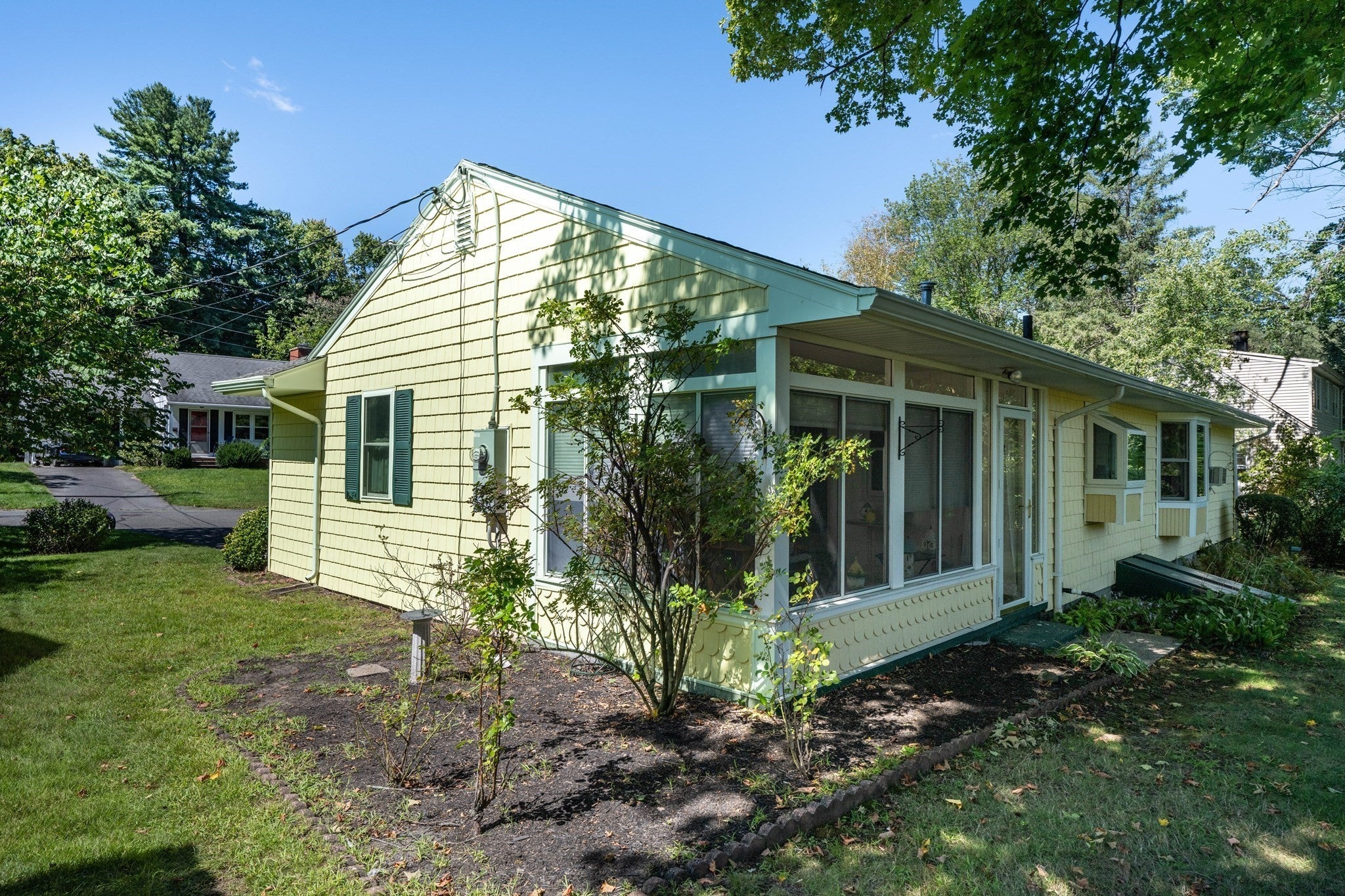 25 Murphy Ter, Northampton, MA, 25 Murphy Ter, Northampton, MA Photo #3