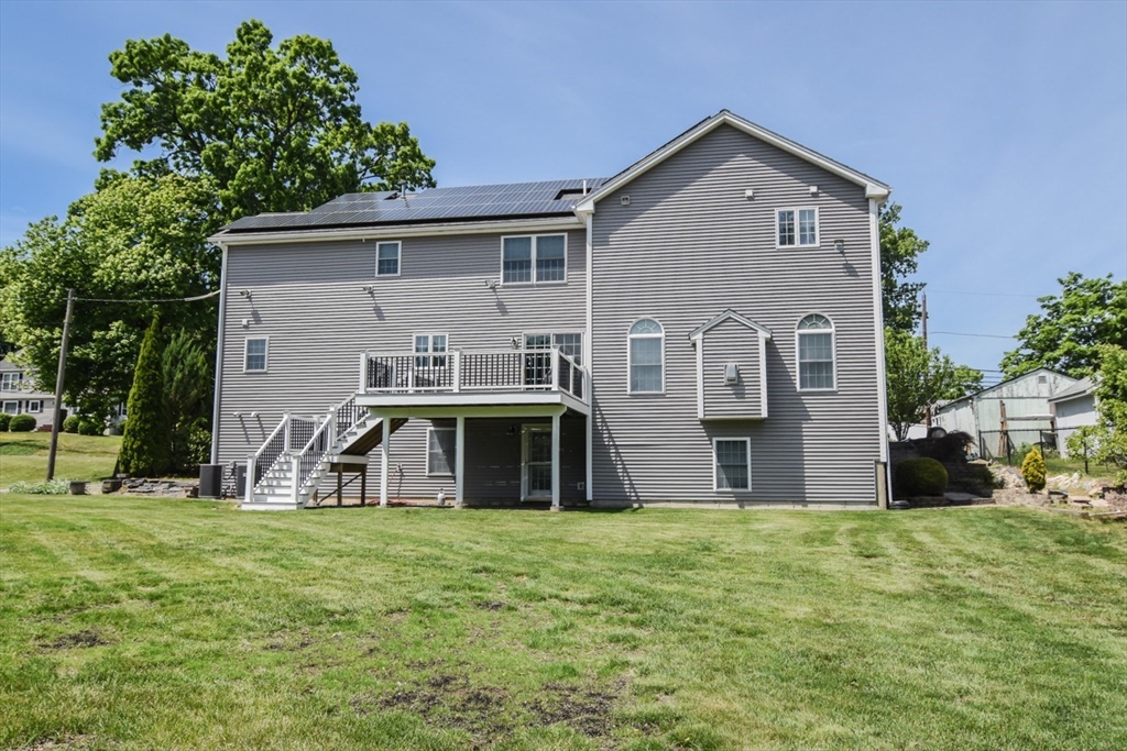 261 Oak St