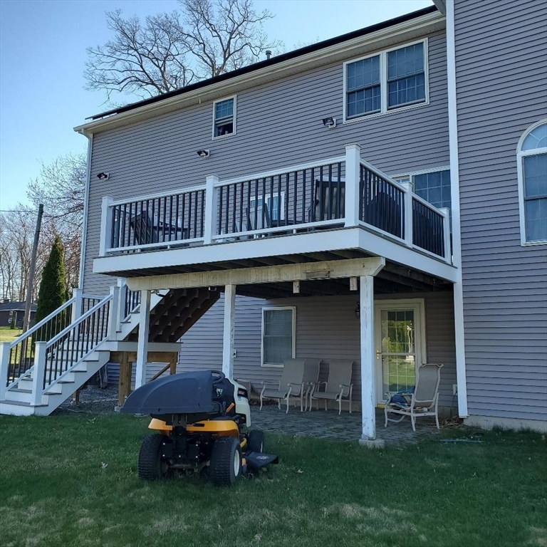261 Oak St