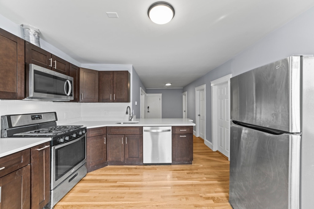 Click for 516 Washington St #2, Boston, MA slideshow