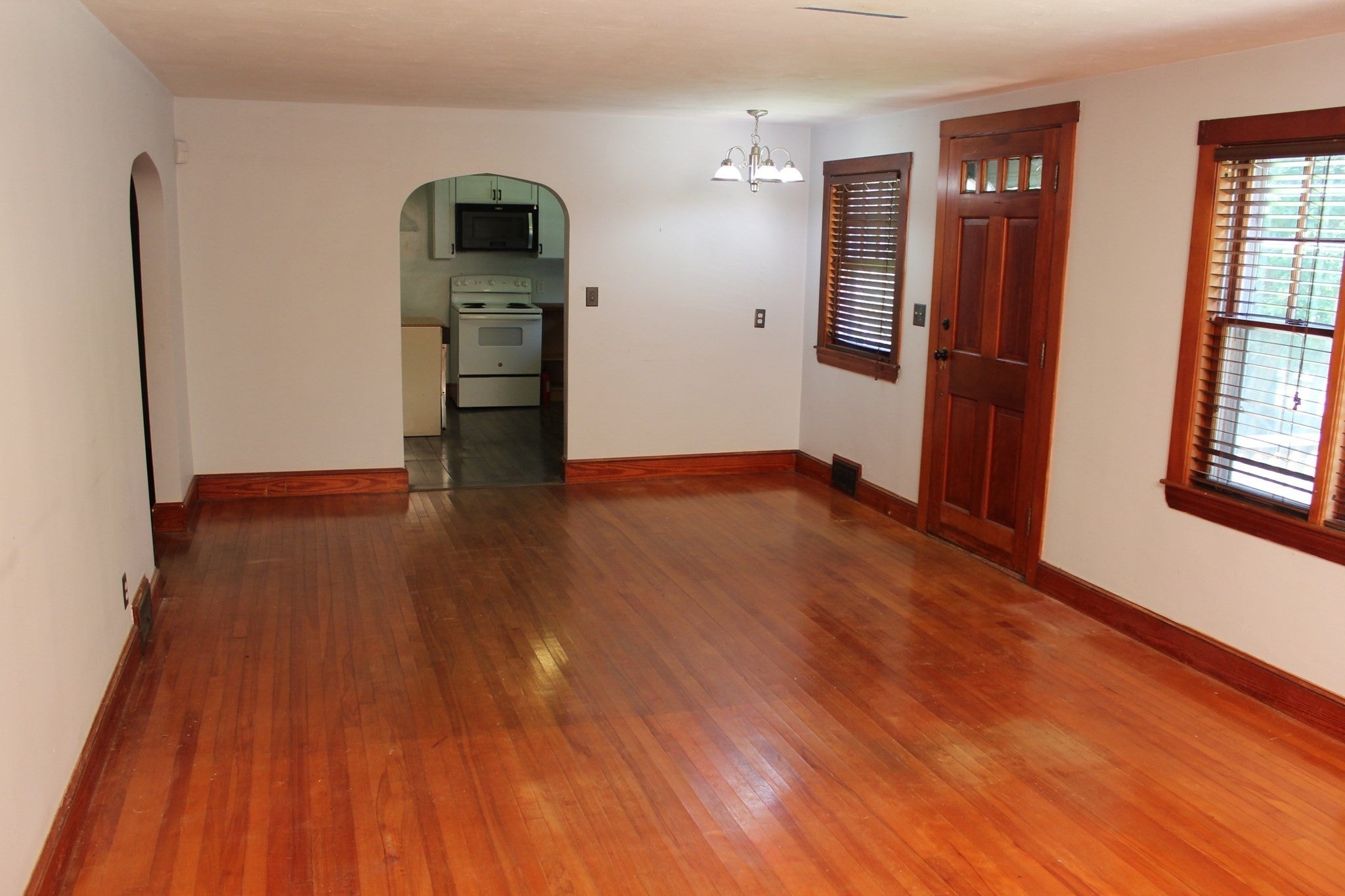 390 Worcester Rd