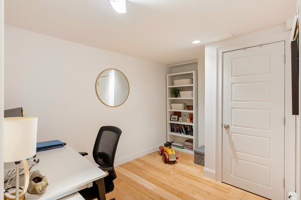25 Bradford Rd, Newton, MA Photo #17