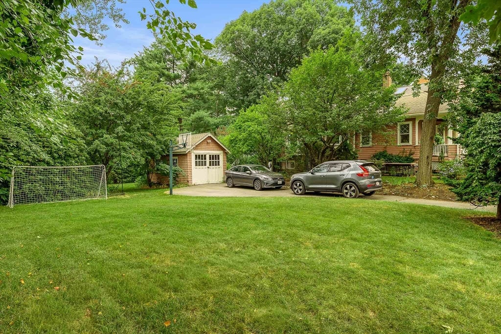 25 Bradford Rd, Newton, MA Photo #22