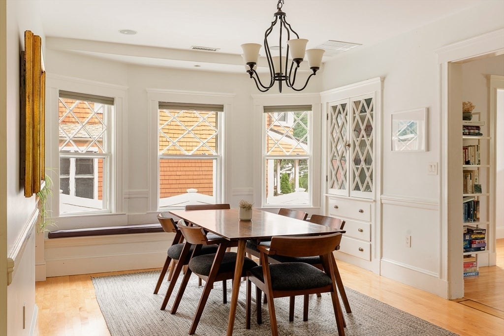 25 Bradford Rd, Newton, MA Photo #5