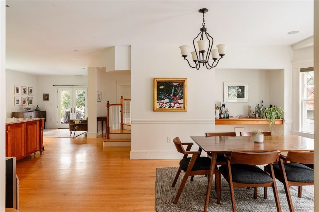 25 Bradford Rd, Newton, MA Photo #4