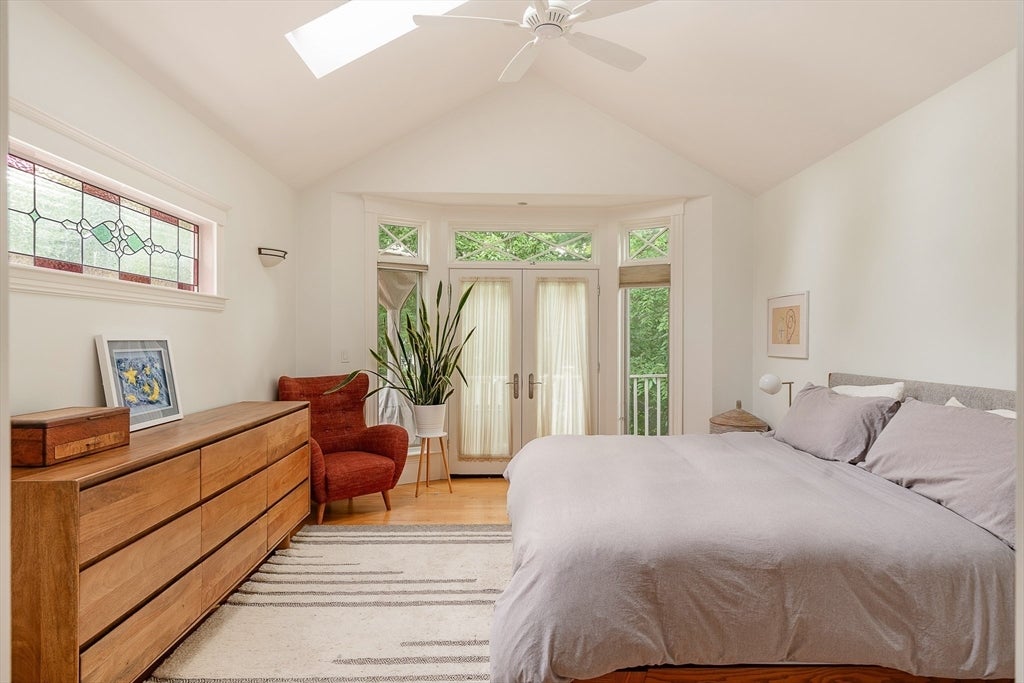 25 Bradford Rd, Newton, MA Photo #11