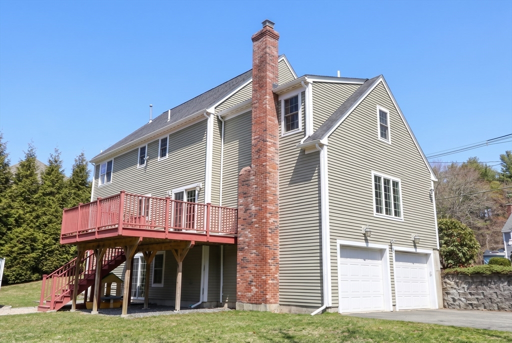 122 Elm St
