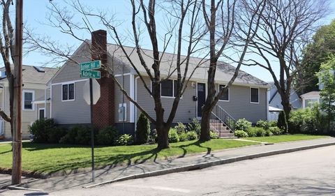 Photo of 115 Bunker Hill Lane, Quincy, MA 02169 (MLS # 73505079)