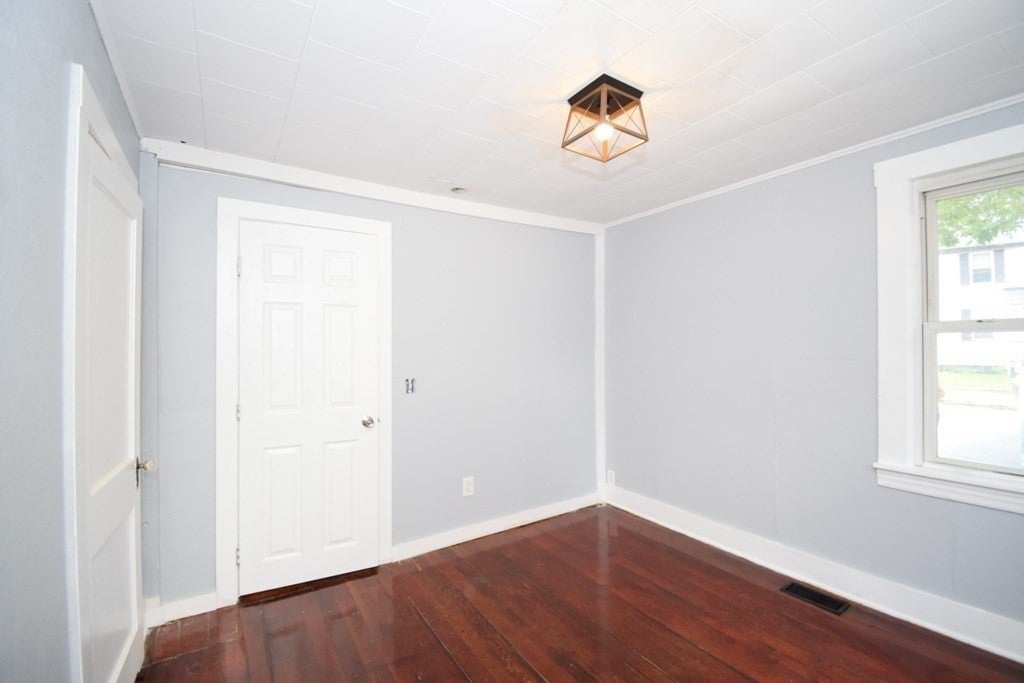 433 Putnam Hill Rd, Sutton, MA, 433 Putnam Hill Rd, Sutton, MA Photo #18