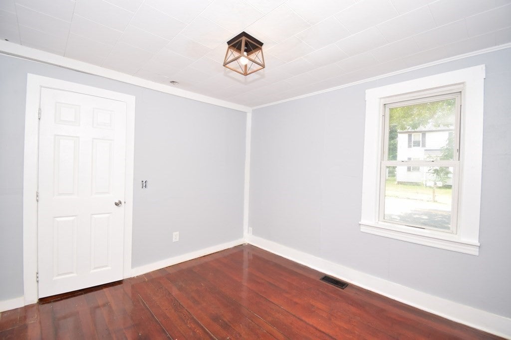 433 Putnam Hill Rd, Sutton, MA, 433 Putnam Hill Rd, Sutton, MA Photo #15