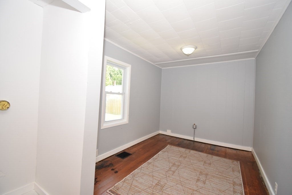 433 Putnam Hill Rd, Sutton, MA, 433 Putnam Hill Rd, Sutton, MA Photo #7