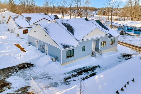 7 A L Stevens Rd A Charlton MA 01507