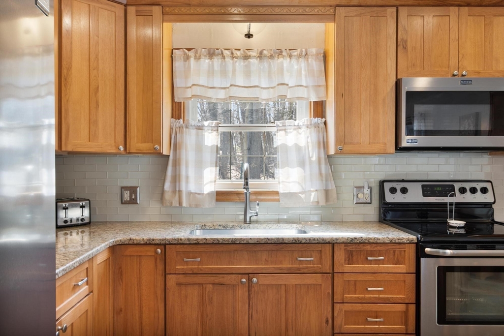 111 Seneca St, Fitchburg, MA Photo #10