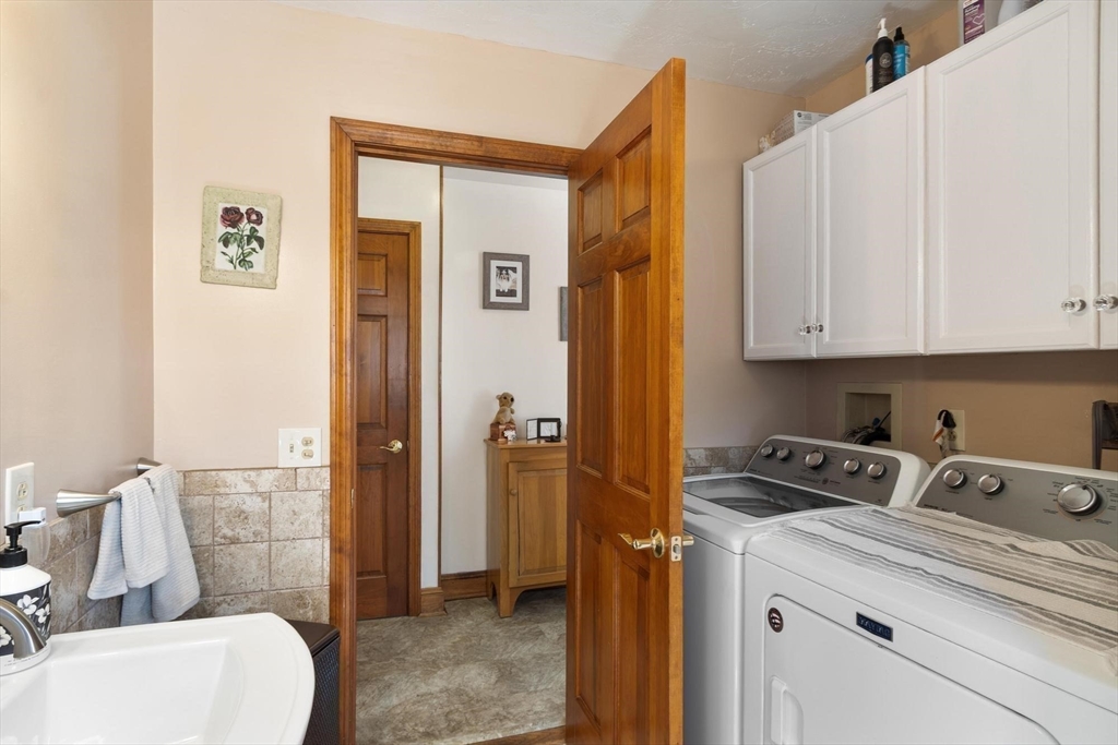 111 Seneca St, Fitchburg, MA Photo #26