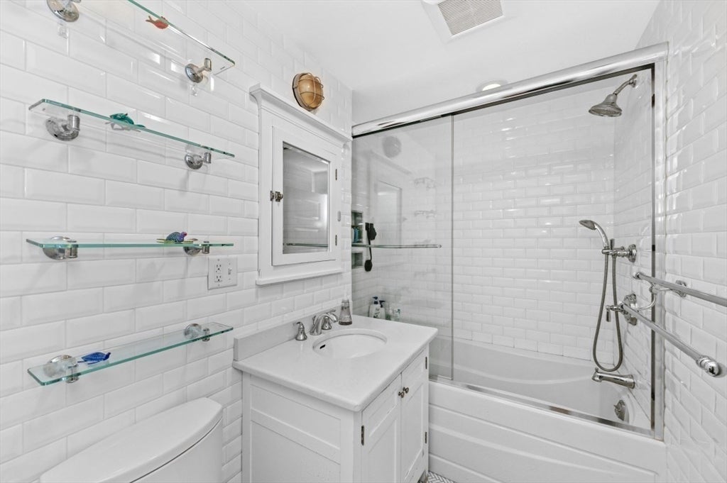90 Leicester ST, Boston, MA, 90 Leicester ST, Boston, MA Photo #21