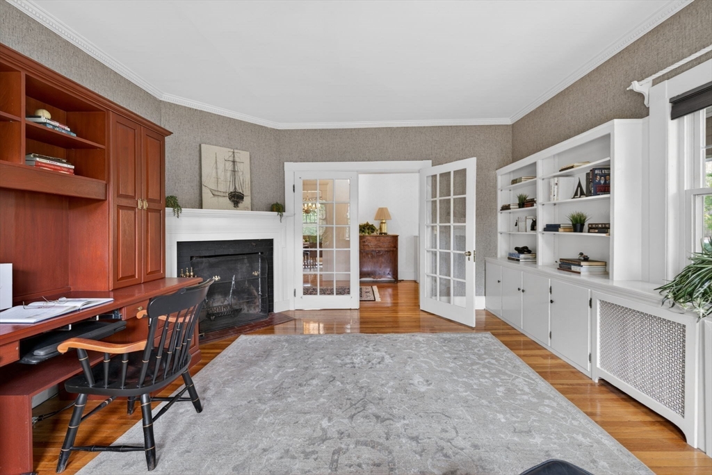 311 S Main St