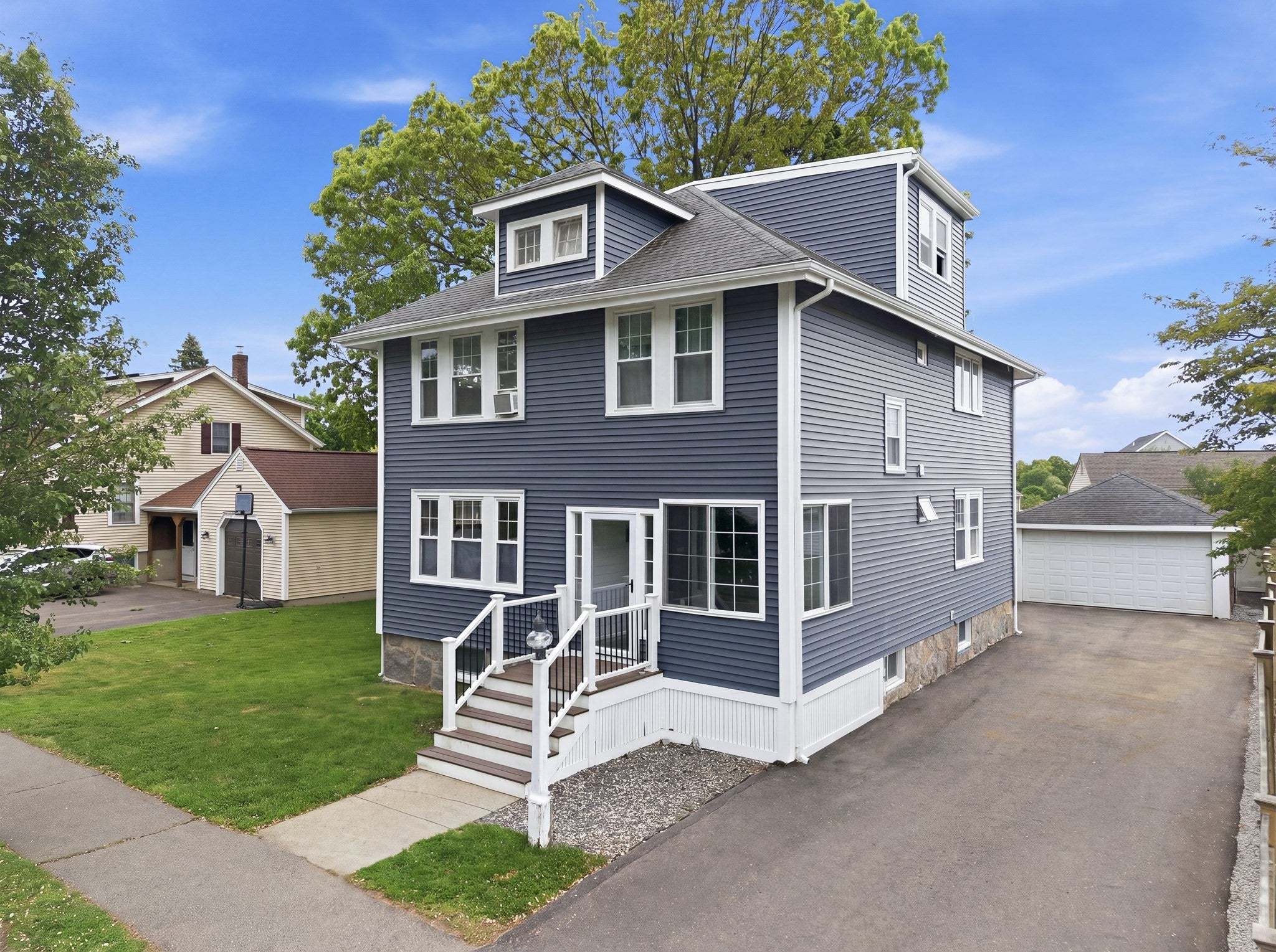 11 Conrad St