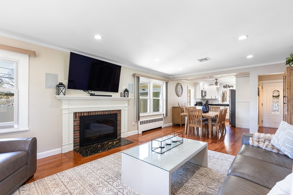 255 E Cross St, Norwood, MA Photo #9