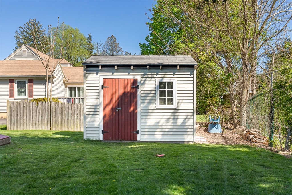 255 E Cross St, Norwood, MA Photo #41