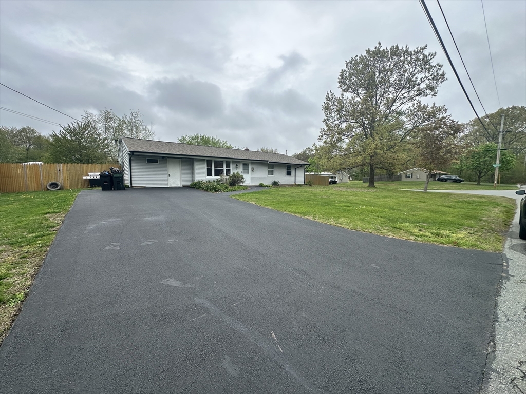 19 Lazywood Ln