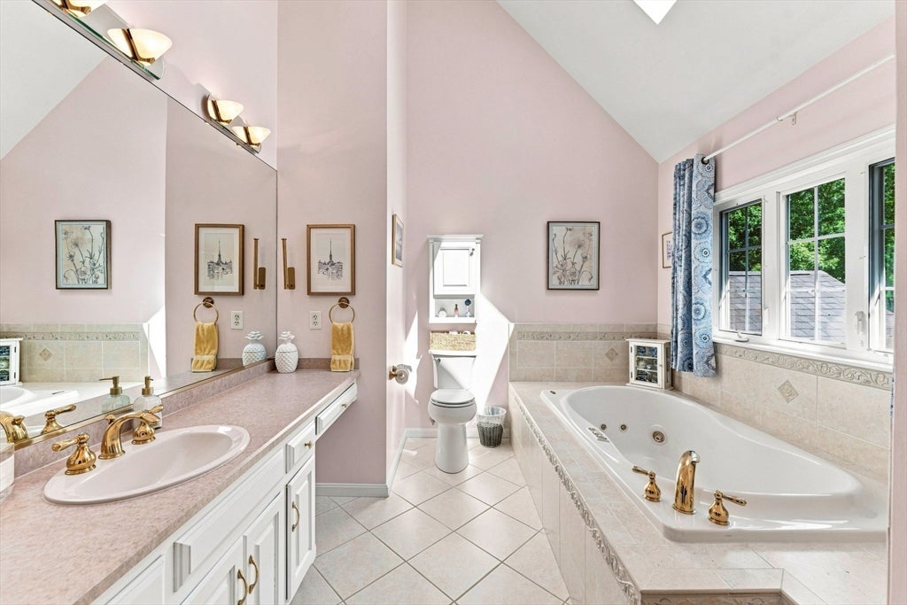 13 Larkin Ln, Hopedale, MA, 13 Larkin Ln, Hopedale, MA Photo #23
