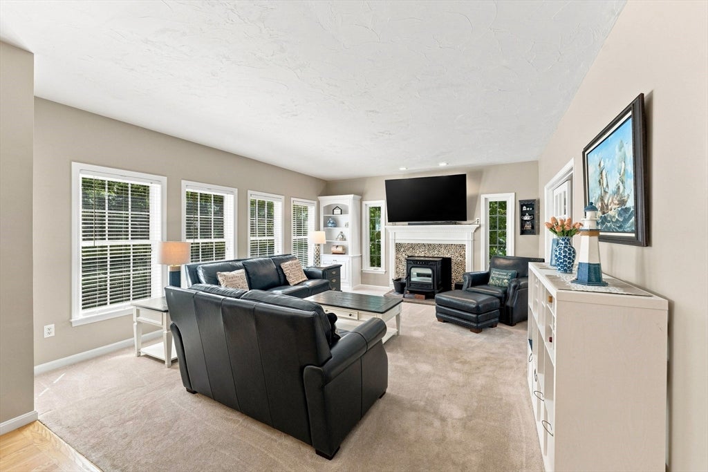 13 Larkin Ln, Hopedale, MA, 13 Larkin Ln, Hopedale, MA Photo #9