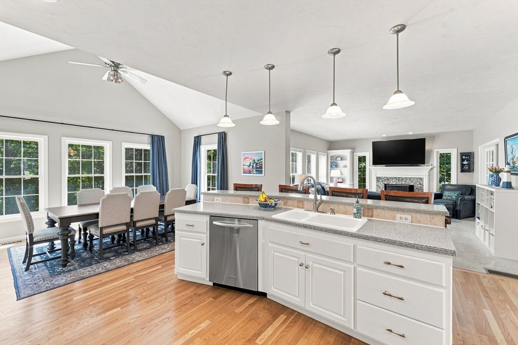 13 Larkin Ln, Hopedale, MA, 13 Larkin Ln, Hopedale, MA Photo #13