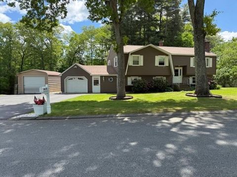75 I Street Dracut MA 01826