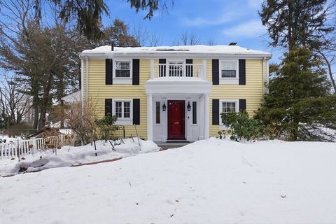 Photo of 560 Worcester St, Wellesley, MA 02481 (MLS # 73478872)