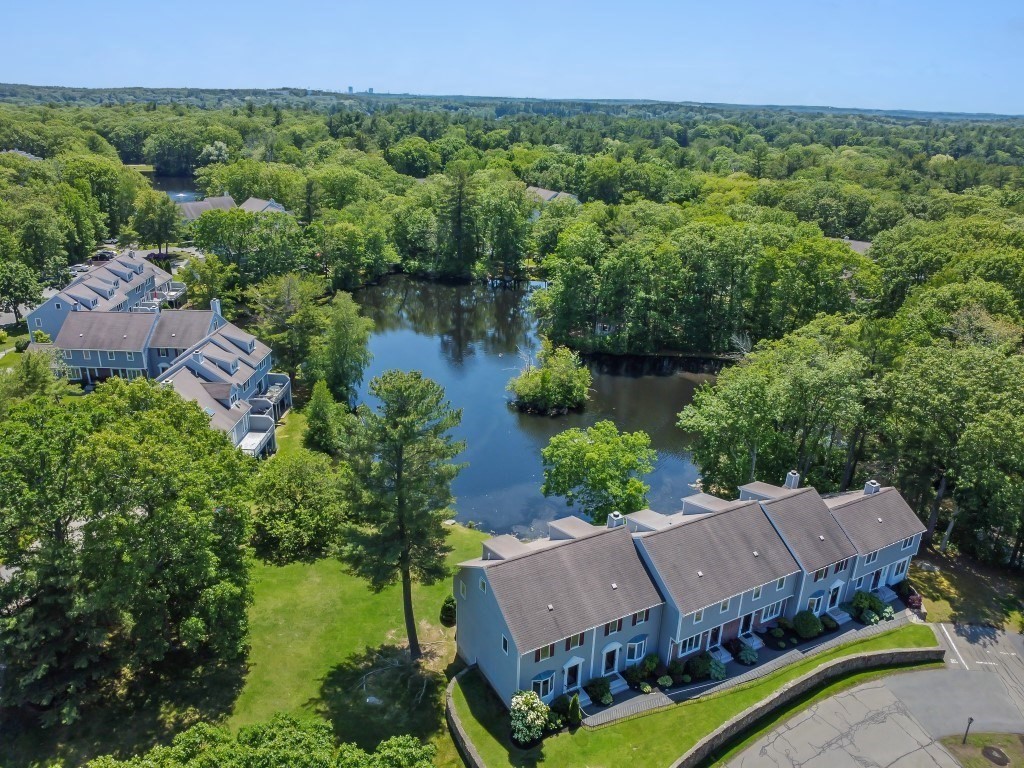 1504 Huckleberry Ct 1504
