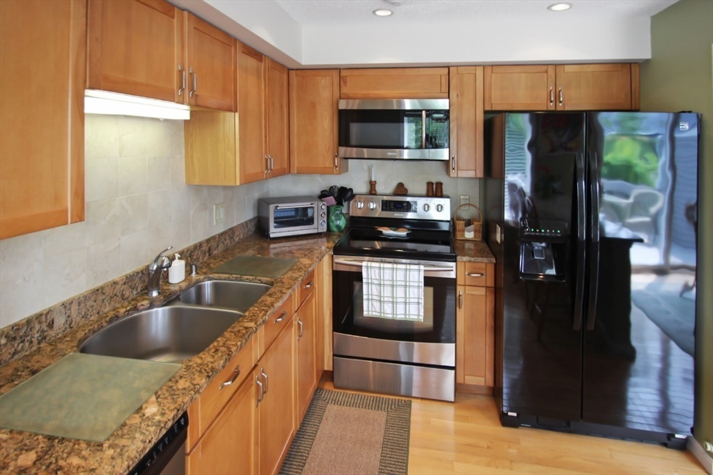 1504 Huckleberry Ct 1504