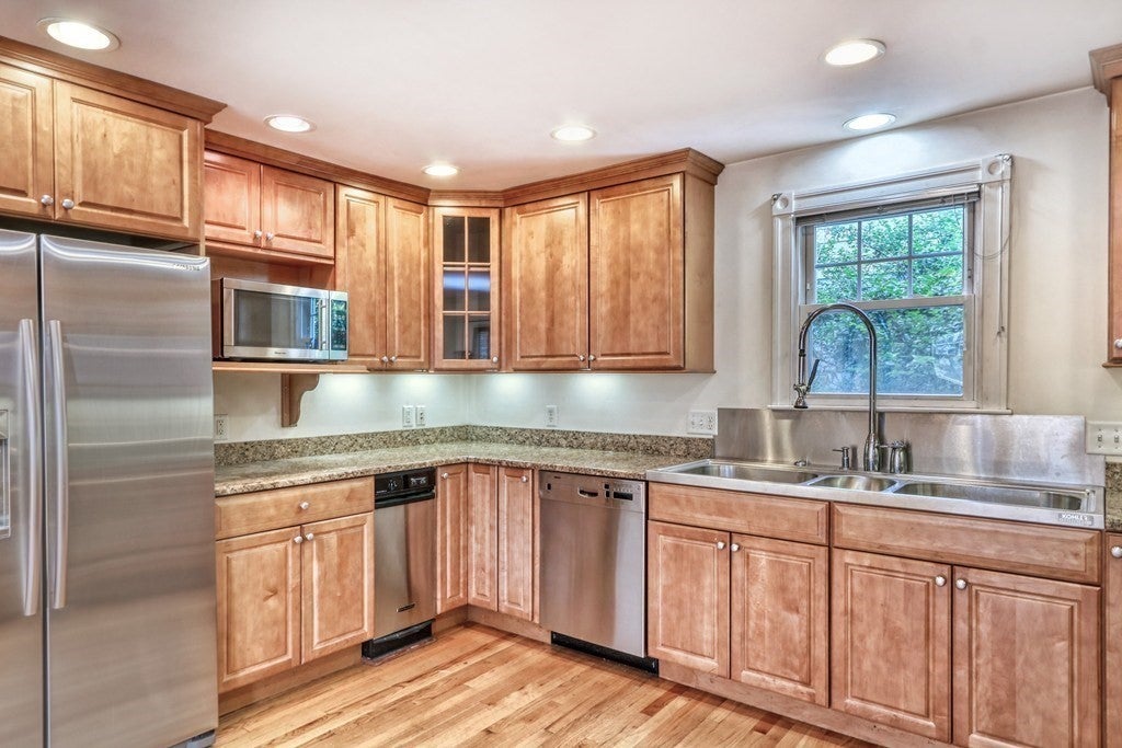 277 Bunker Hill St. 2