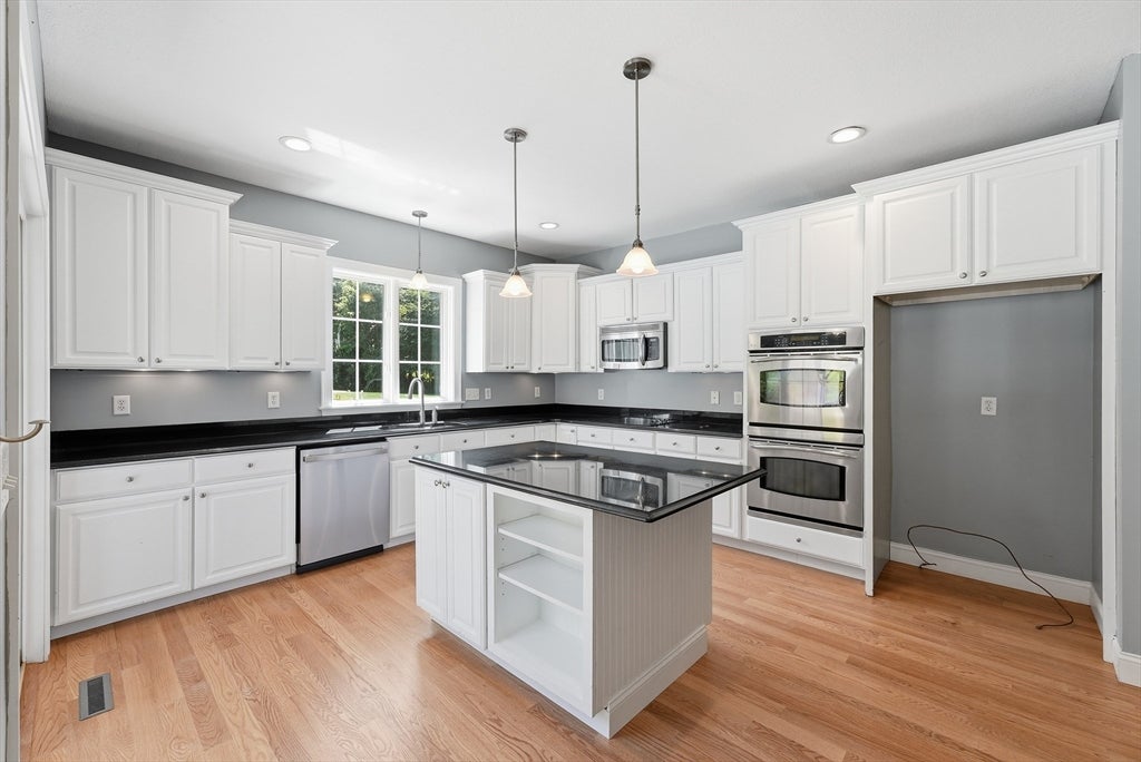 10 Sullivan Ln, South Hadley, MA, 10 Sullivan Ln, South Hadley, MA Photo #8