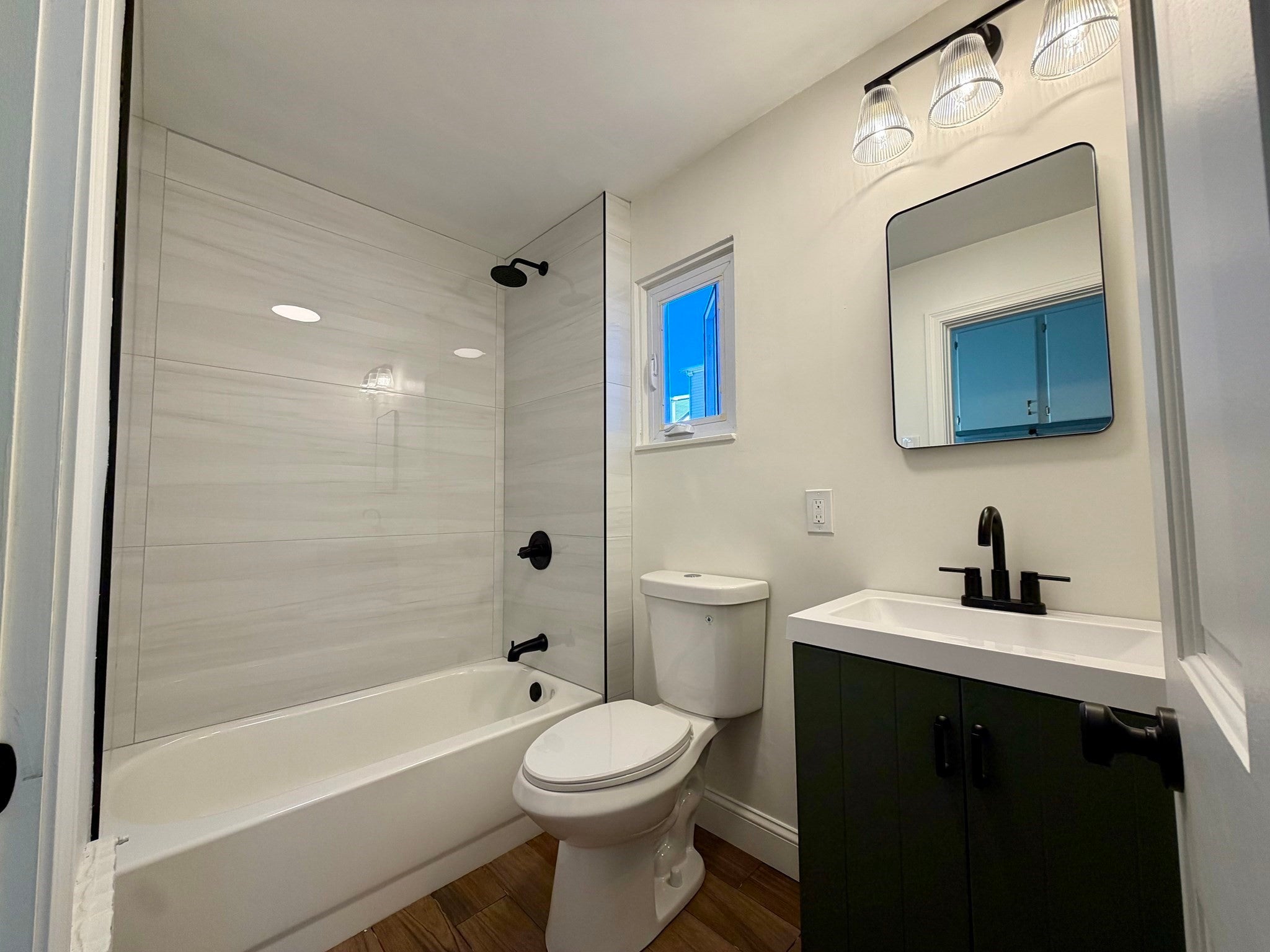 29 Seafoam Ave 1